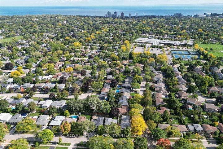 Photo 45 at 2335 Wyandotte Drive, WO West, Oakville