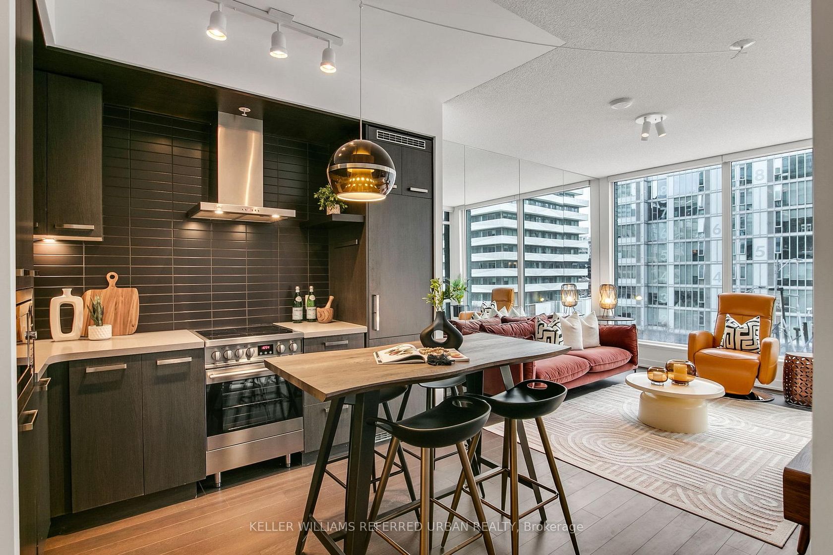 N424 - 455 Front Street E, Waterfront Communities C8, Toronto 