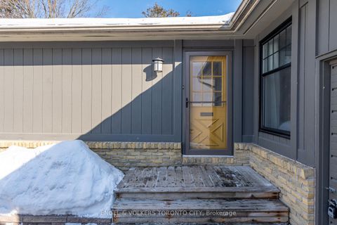 Photo 3 at 870 Boronia Crescent, Leslie Valley, Newmarket