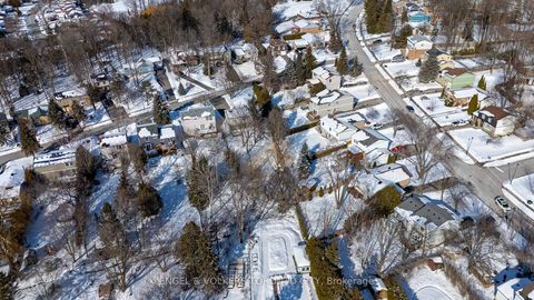 Photo 33 at 870 Boronia Crescent, Leslie Valley, Newmarket