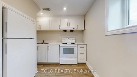 Photo 32 at 42 Foxberry Road, Sharon, East Gwillimbury