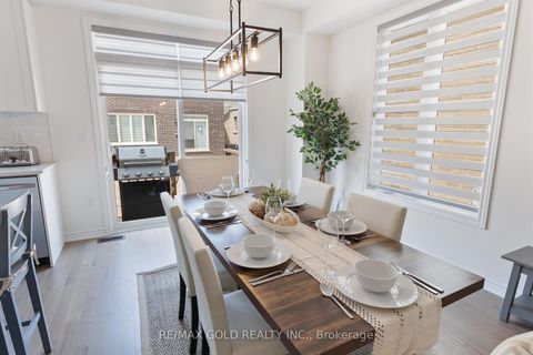 Photo 21 at 91 Phoenix Boulevard, Painswick South, Barrie