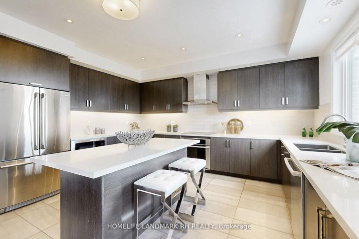 Photo 8 at TH #8 - 386 Highway 7, Doncrest, Richmond Hill