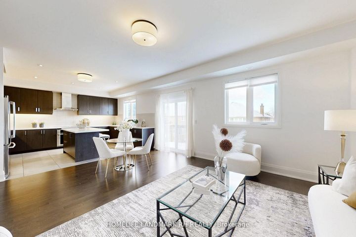 Photo 9 at TH #8 - 386 Highway 7, Doncrest, Richmond Hill