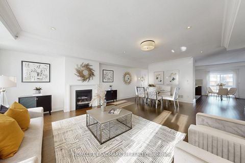 Photo 4 at TH #8 - 386 Highway 7, Doncrest, Richmond Hill