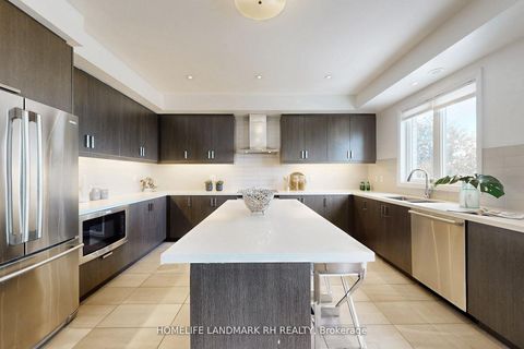 Photo 10 at TH #8 - 386 Highway 7, Doncrest, Richmond Hill