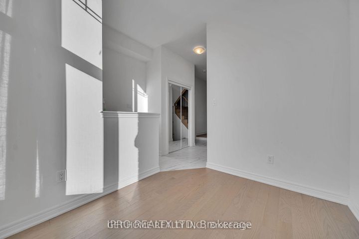 Photo 5 at 3950 Koenig Road, Alton, Burlington