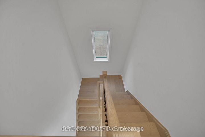 Photo 18 at 3950 Koenig Road, Alton, Burlington