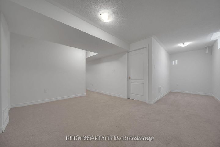 Photo 34 at 3950 Koenig Road, Alton, Burlington