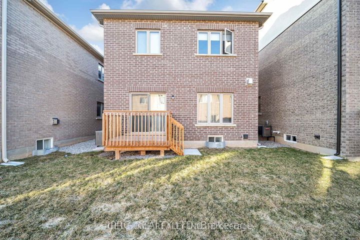 Photo 37 at 3950 Koenig Road, Alton, Burlington