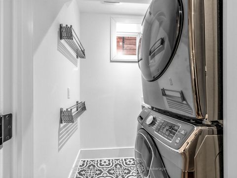 Photo 34 at 35 Castle Frank Road, Moore Park, Toronto