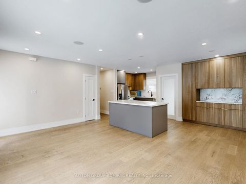 Photo 3 at 270 Brighton Avenue, Bathurst Manor, Toronto