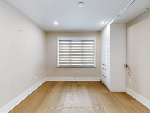 Photo 12 at 270 Brighton Avenue, Bathurst Manor, Toronto