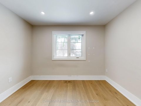 Photo 17 at 270 Brighton Avenue, Bathurst Manor, Toronto