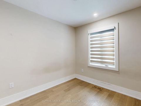 Photo 19 at 270 Brighton Avenue, Bathurst Manor, Toronto