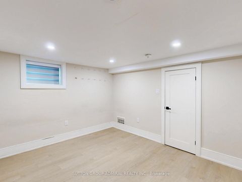 Photo 25 at 270 Brighton Avenue, Bathurst Manor, Toronto