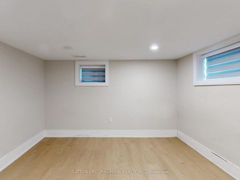 Photo 28 at 270 Brighton Avenue, Bathurst Manor, Toronto