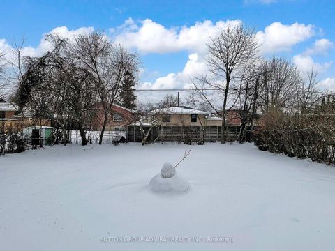 Photo 46 at 270 Brighton Avenue, Bathurst Manor, Toronto