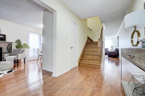 Photo 5 at 328 Chartland Boulevard S, Agincourt North, Toronto