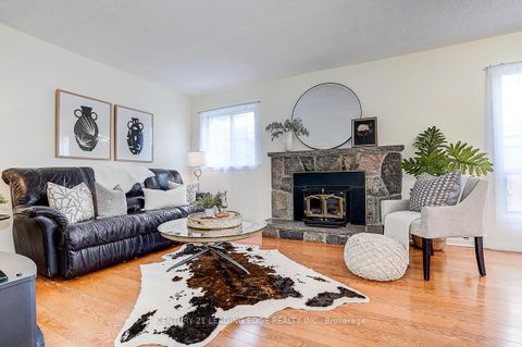 Photo 9 at 328 Chartland Boulevard S, Agincourt North, Toronto