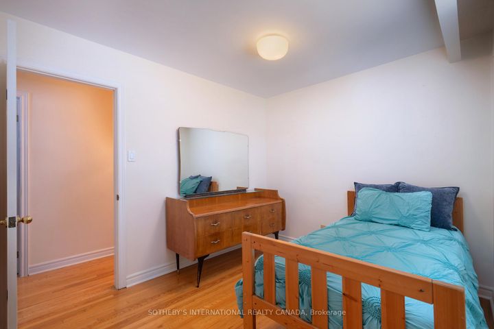 Photo 12 at 90 Andrew Park, West Woodbridge, Vaughan