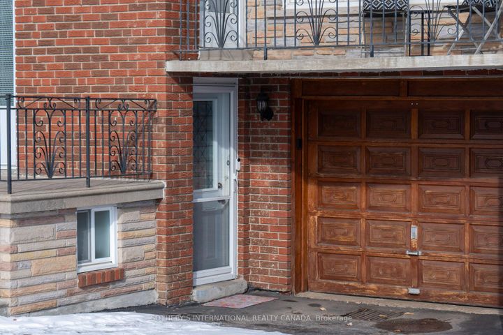 Photo 14 at 90 Andrew Park, West Woodbridge, Vaughan