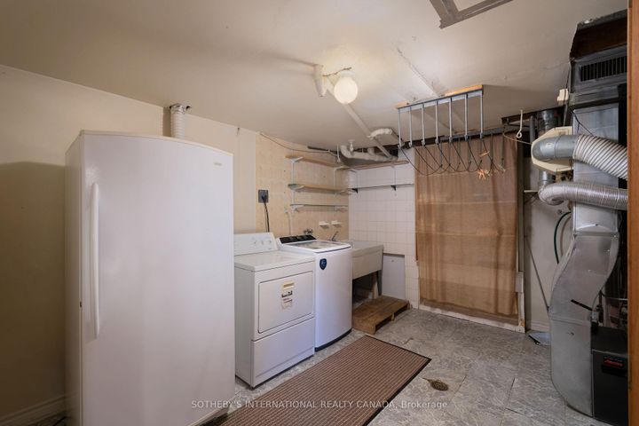 Photo 24 at 90 Andrew Park, West Woodbridge, Vaughan