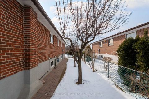 Photo 26 at 90 Andrew Park, West Woodbridge, Vaughan