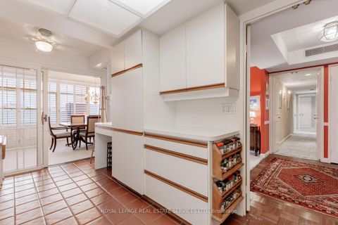 Photo 5 at 403 - 900 Yonge Street, Annex, Toronto