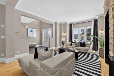 Photo 7 at 27 Cleta Drive, Kennedy Park, Toronto