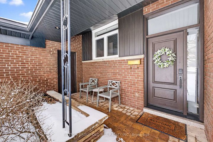 Photo 4 at 16 Brook Tree Crescent, Richview, Toronto