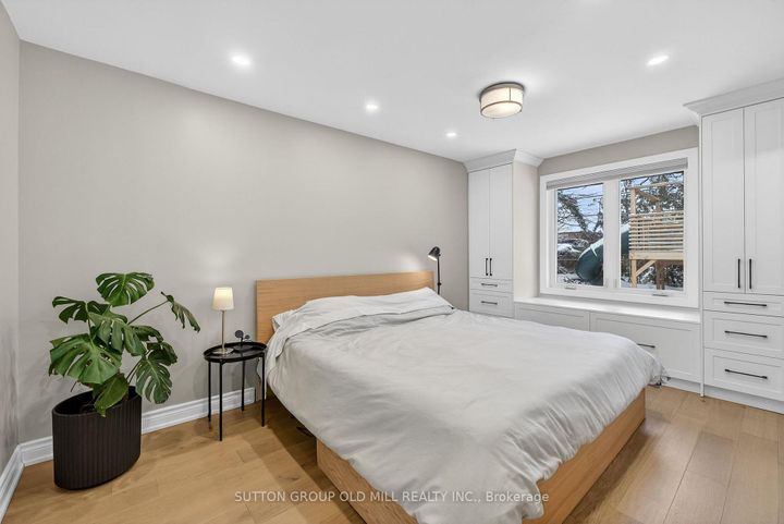 Photo 18 at 16 Brook Tree Crescent, Richview, Toronto