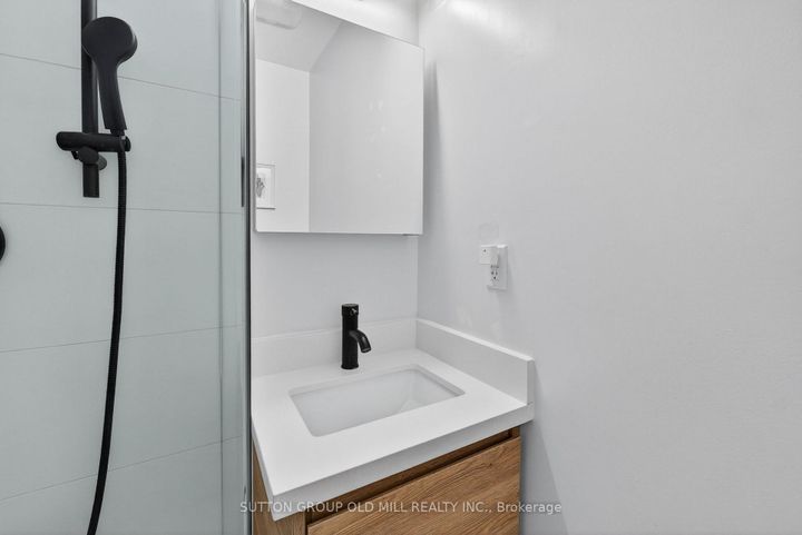 Photo 23 at 16 Brook Tree Crescent, Richview, Toronto