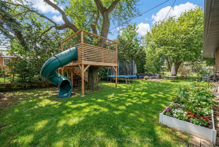 Photo 37 at 16 Brook Tree Crescent, Richview, Toronto