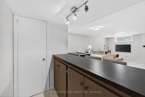 Photo 31 at 16 Brook Tree Crescent, Richview, Toronto