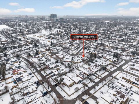Photo 48 at 16 Brook Tree Crescent, Richview, Toronto