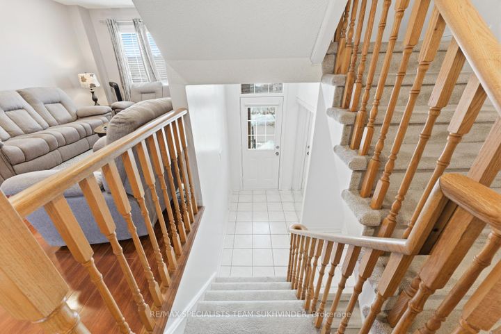 Photo 8 at 92 - 2 Clay Brick Court, Brampton North, Brampton