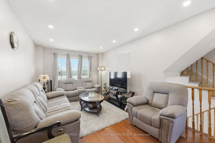 Photo 9 at 92 - 2 Clay Brick Court, Brampton North, Brampton