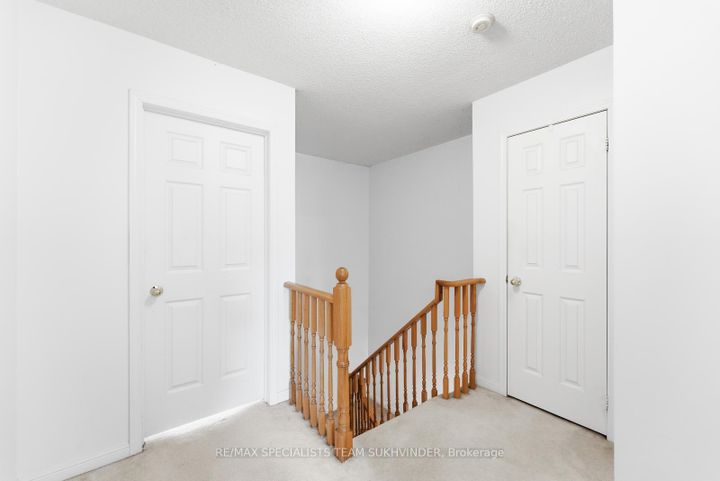 Photo 23 at 92 - 2 Clay Brick Court, Brampton North, Brampton