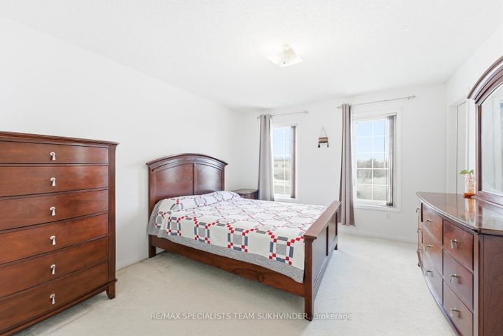 Photo 24 at 92 - 2 Clay Brick Court, Brampton North, Brampton