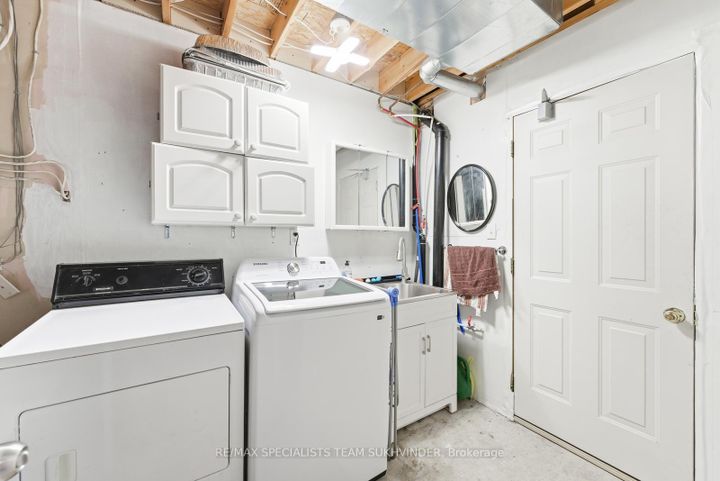 Photo 30 at 92 - 2 Clay Brick Court, Brampton North, Brampton