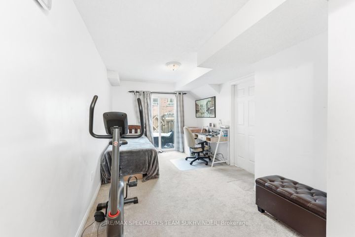 Photo 32 at 92 - 2 Clay Brick Court, Brampton North, Brampton