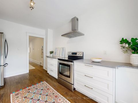 Photo 16 at 614 Woodbine Avenue, Woodbine Corridor, Toronto