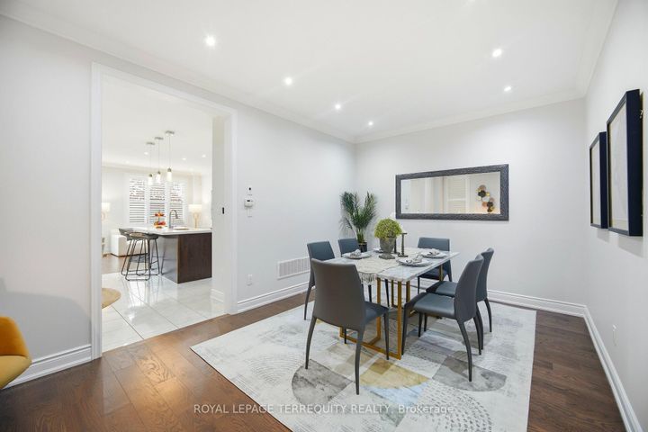 Photo 5 at 86 Hatton Garden Road, Vellore Village, Vaughan