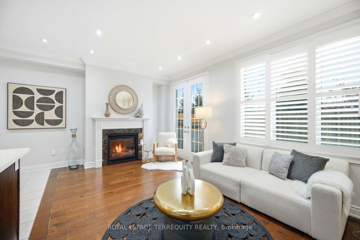 Photo 15 at 86 Hatton Garden Road, Vellore Village, Vaughan