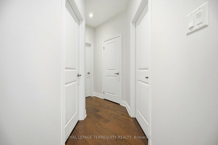 Photo 22 at 86 Hatton Garden Road, Vellore Village, Vaughan