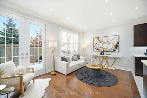 Photo 14 at 86 Hatton Garden Road, Vellore Village, Vaughan