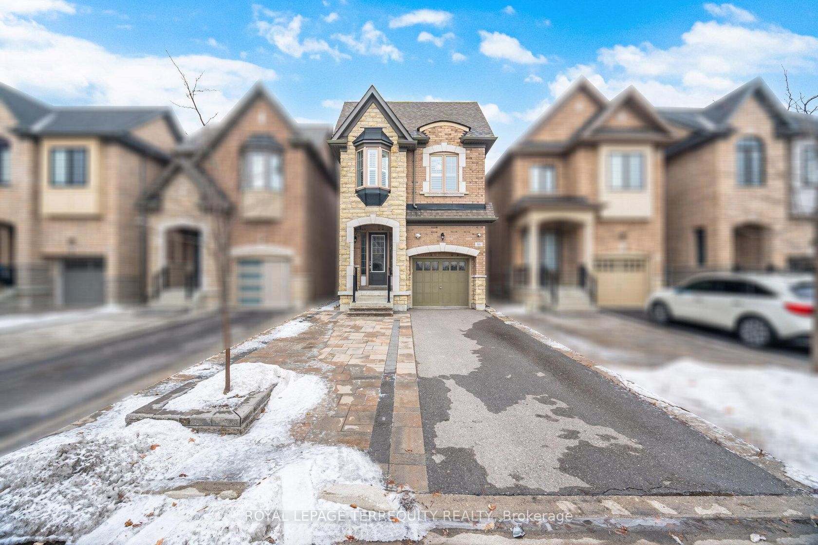 86 Hatton Garden Road, Vellore Village, Vaughan photo number 2