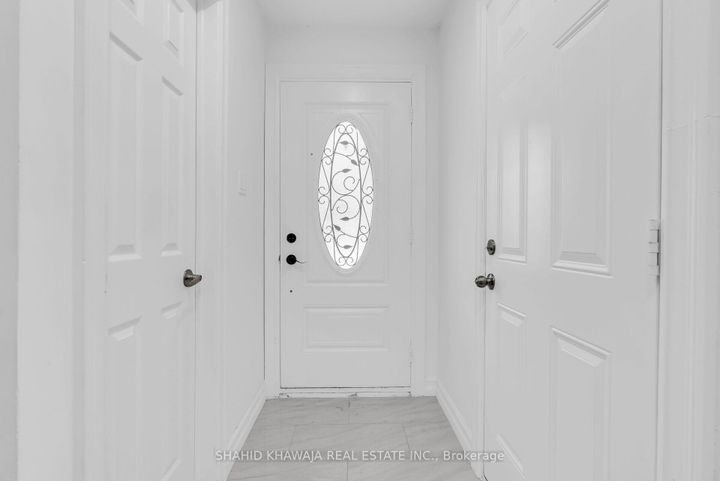 Photo 3 at 6655 Ganymede Road, Meadowvale, Mississauga