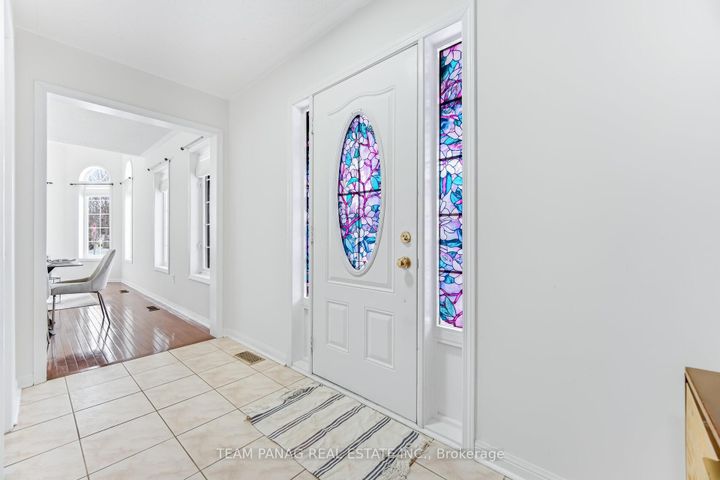 Photo 5 at 3 Decker Hollow Circle, Credit Valley, Brampton